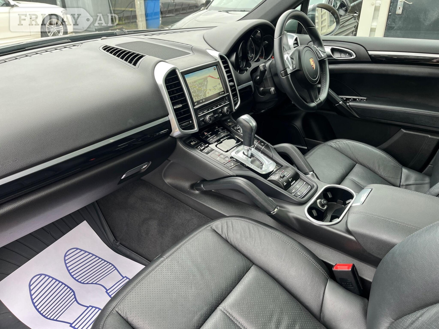 Porsche Cayenne 2014 - Cars in Farnham