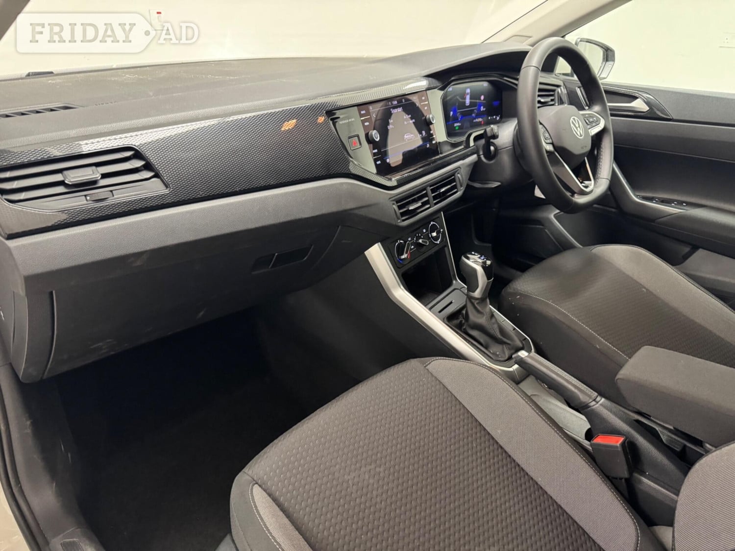 Volkswagen Polo 2024 - Cars