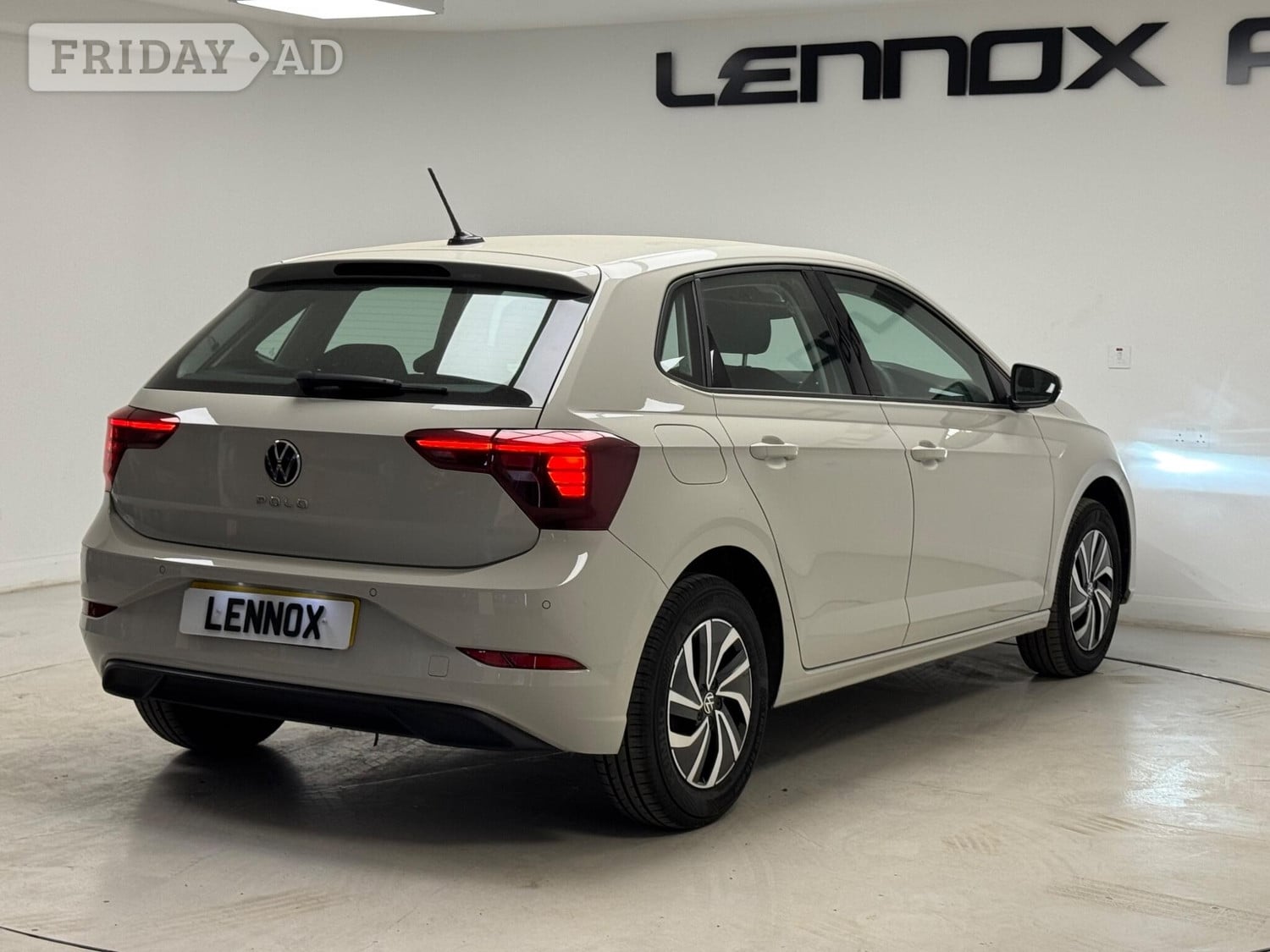 Volkswagen Polo 2024 - Cars in Brent