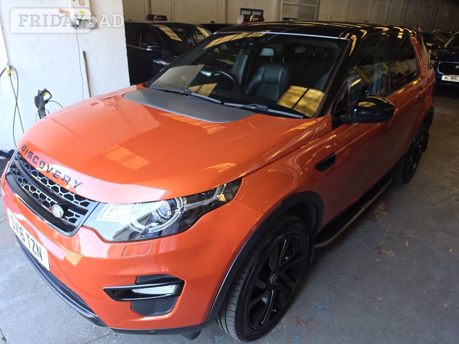 [ berth ]Land Rover Discovery Sport