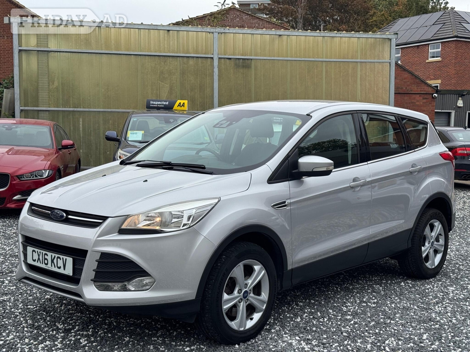 [ berth ]Ford Kuga