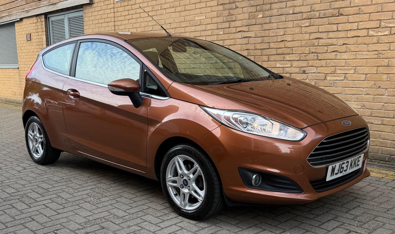 [ berth ]Ford Fiesta