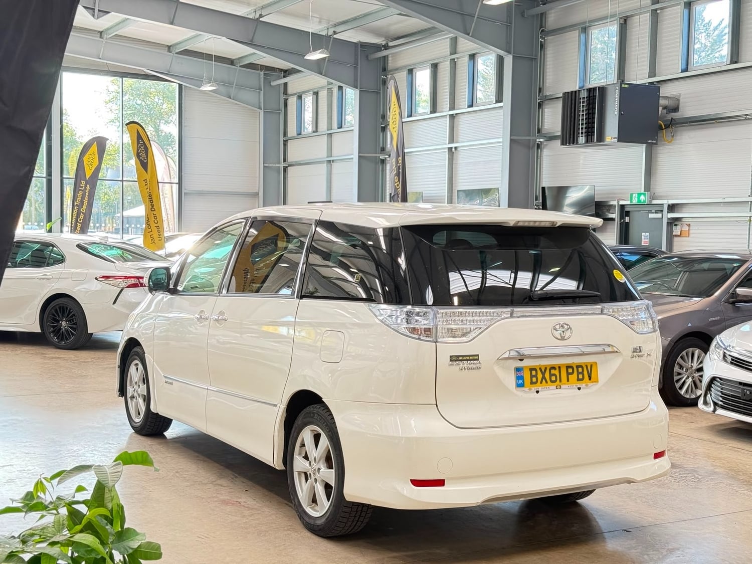 Toyota Estima 2011 - Cars in Reading