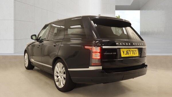 [ berth ]Land Rover Range Rover