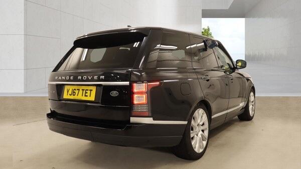 Land Rover Range Rover 2017 - Cars in Uxbridge