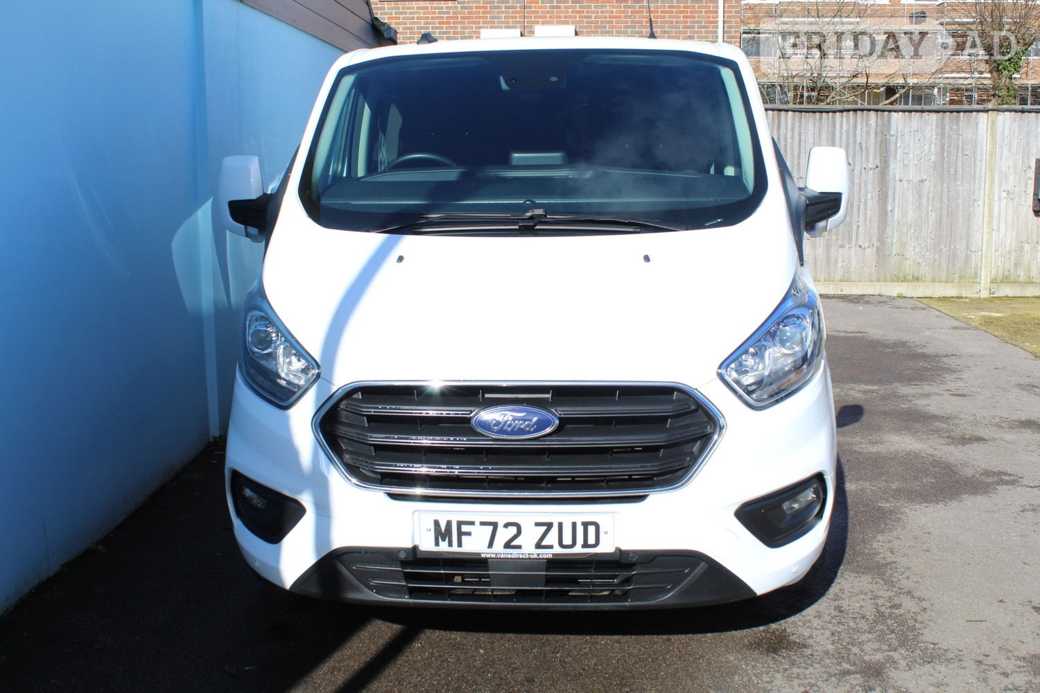 [ berth ]Ford Transit Custom