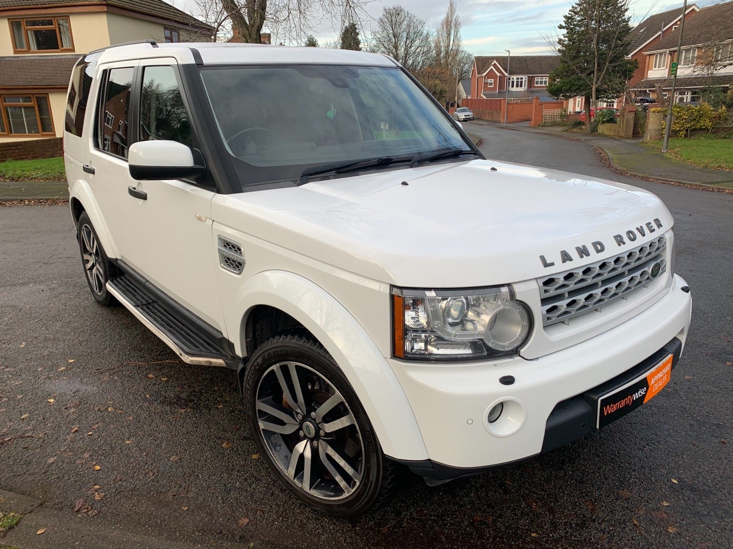 Land Rover Discovery 4 2012 - Cars in West Bromwich