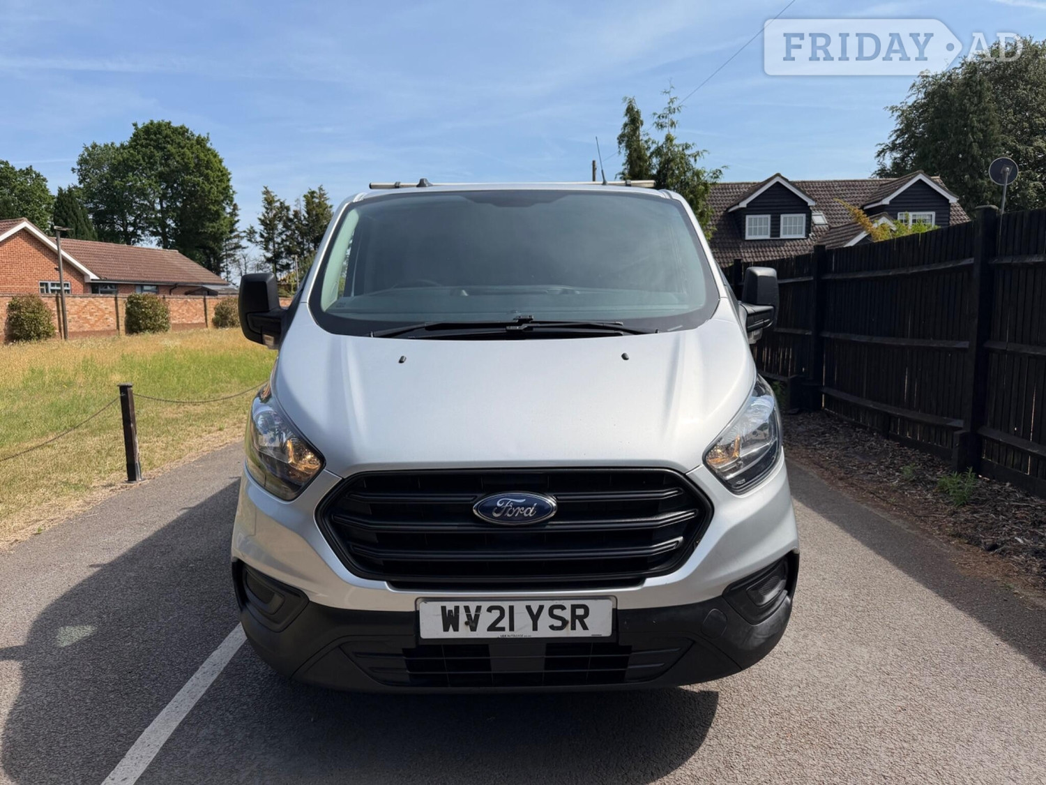 [ berth ]Ford Transit Custom