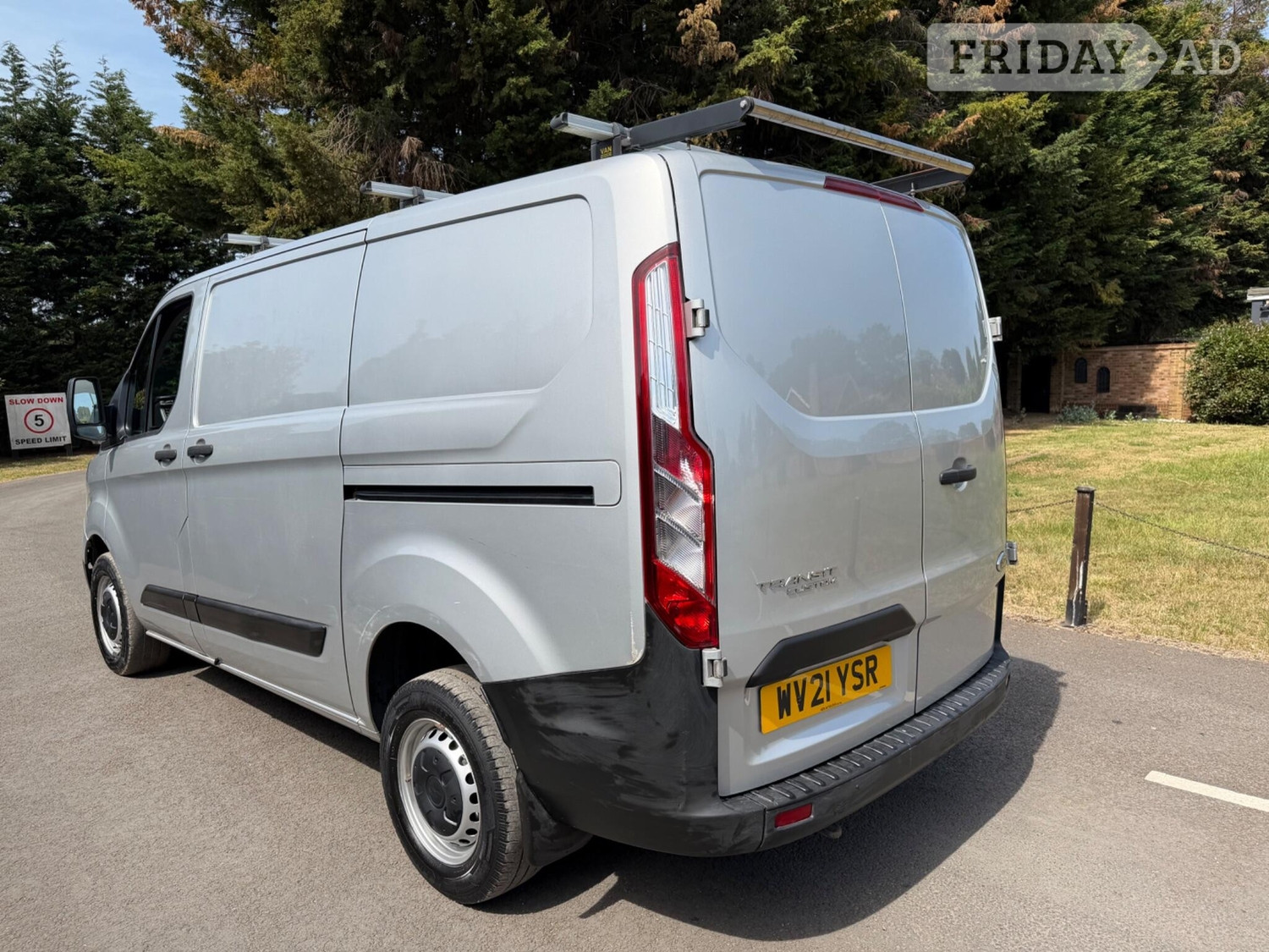 Ford Transit Custom 2021 - Vans & Commercial Vehicles in Addlestone