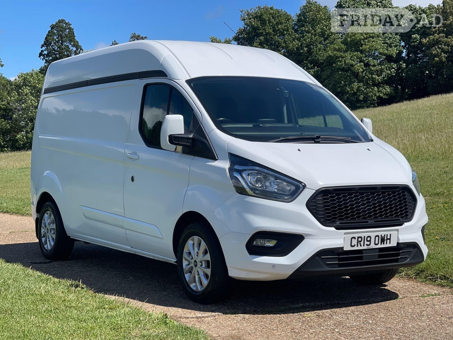 [ berth ]Ford Transit Custom