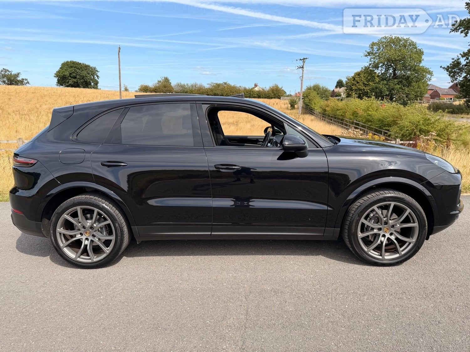 Porsche Cayenne 2019 in Stockport