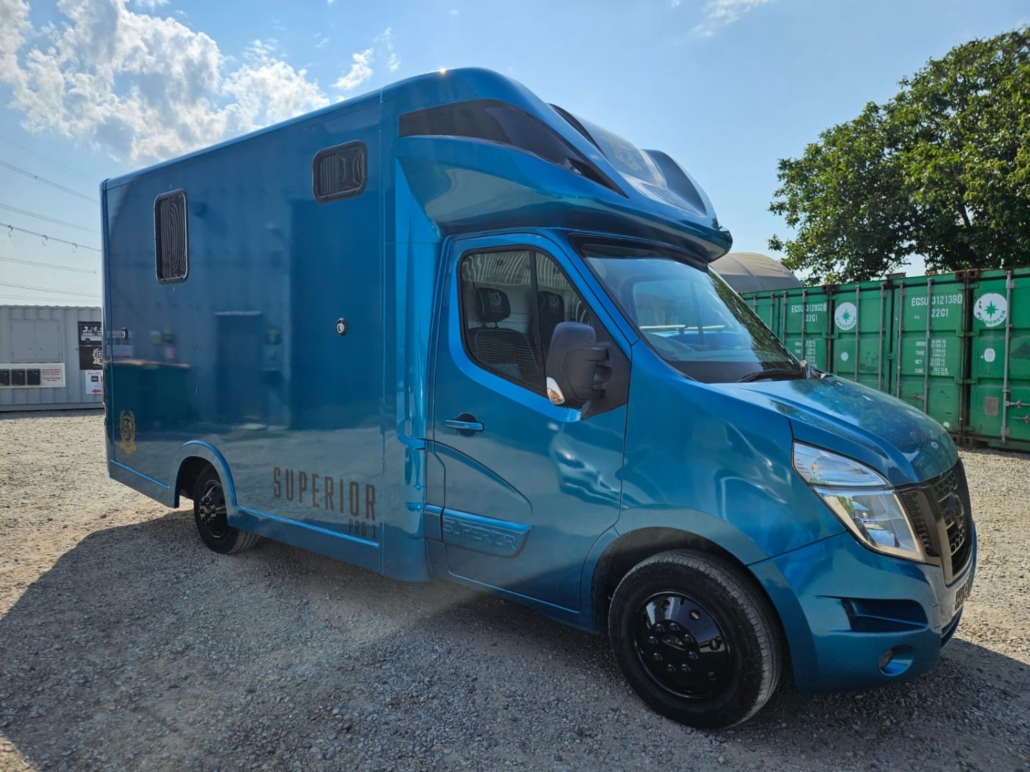 Superior Pro X Nissan Horsebox - Trailers & Horseboxes