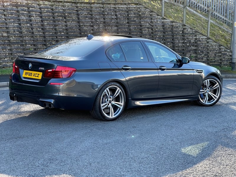 [ berth ]BMW M5