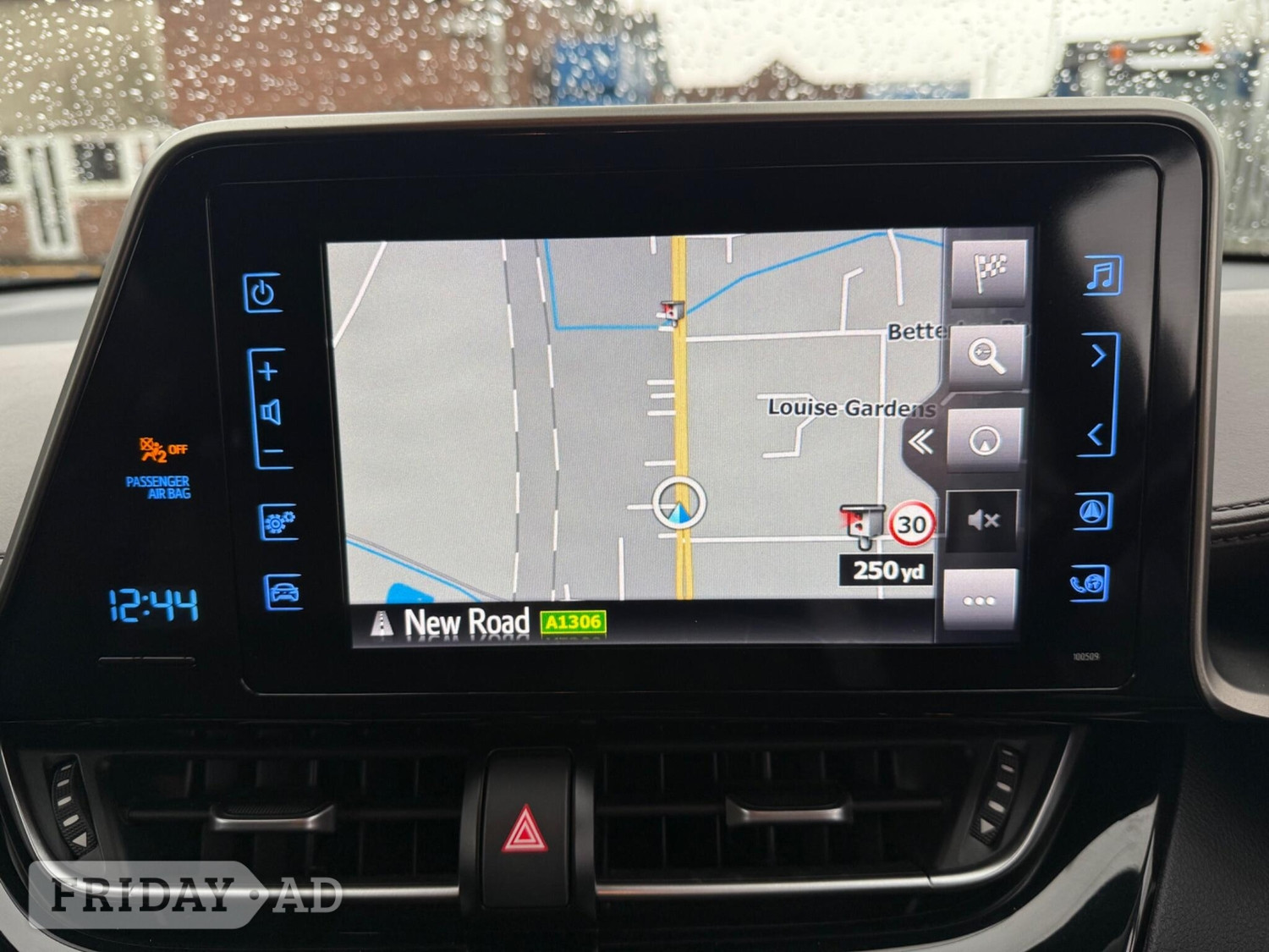 [ berth ]Toyota C-HR
