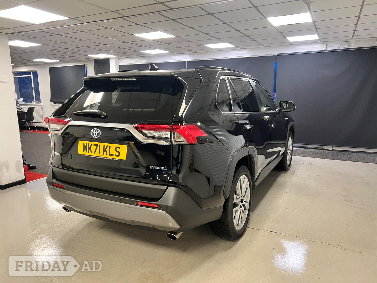 Toyota RAV4 2021 - Cars in Stroud