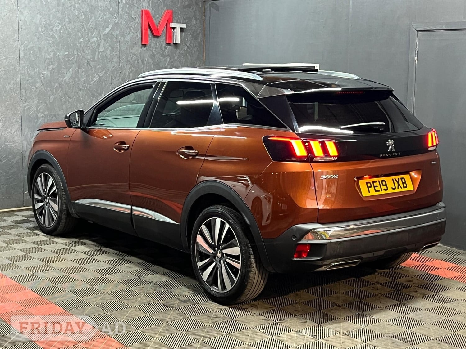 [ berth ]Peugeot 3008