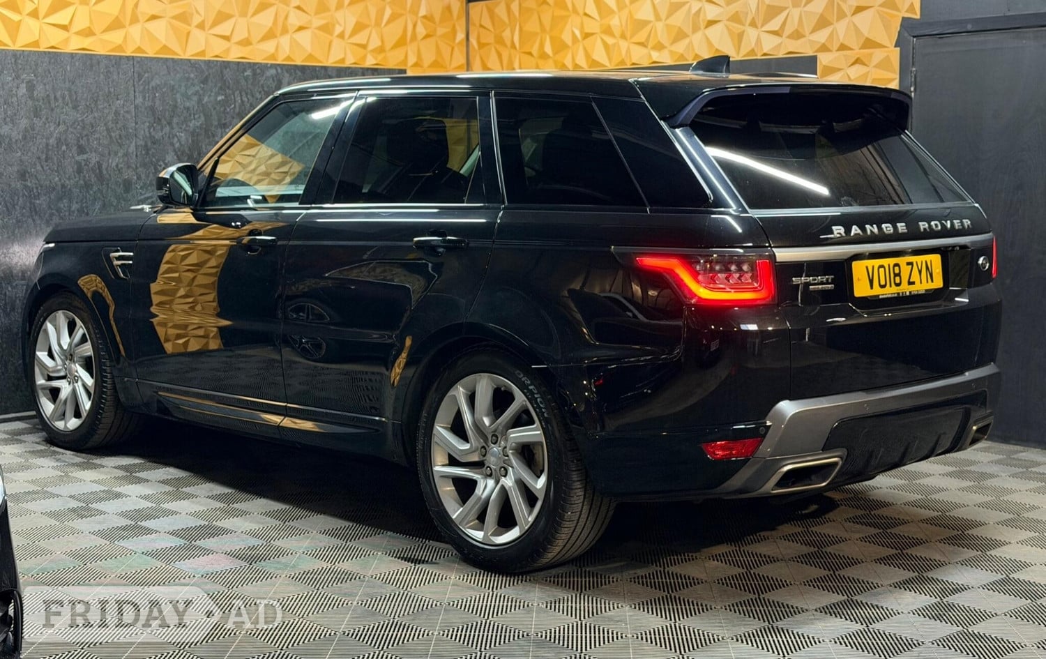 Land Rover Range Rover Sport 2018 - Cars in Halifax