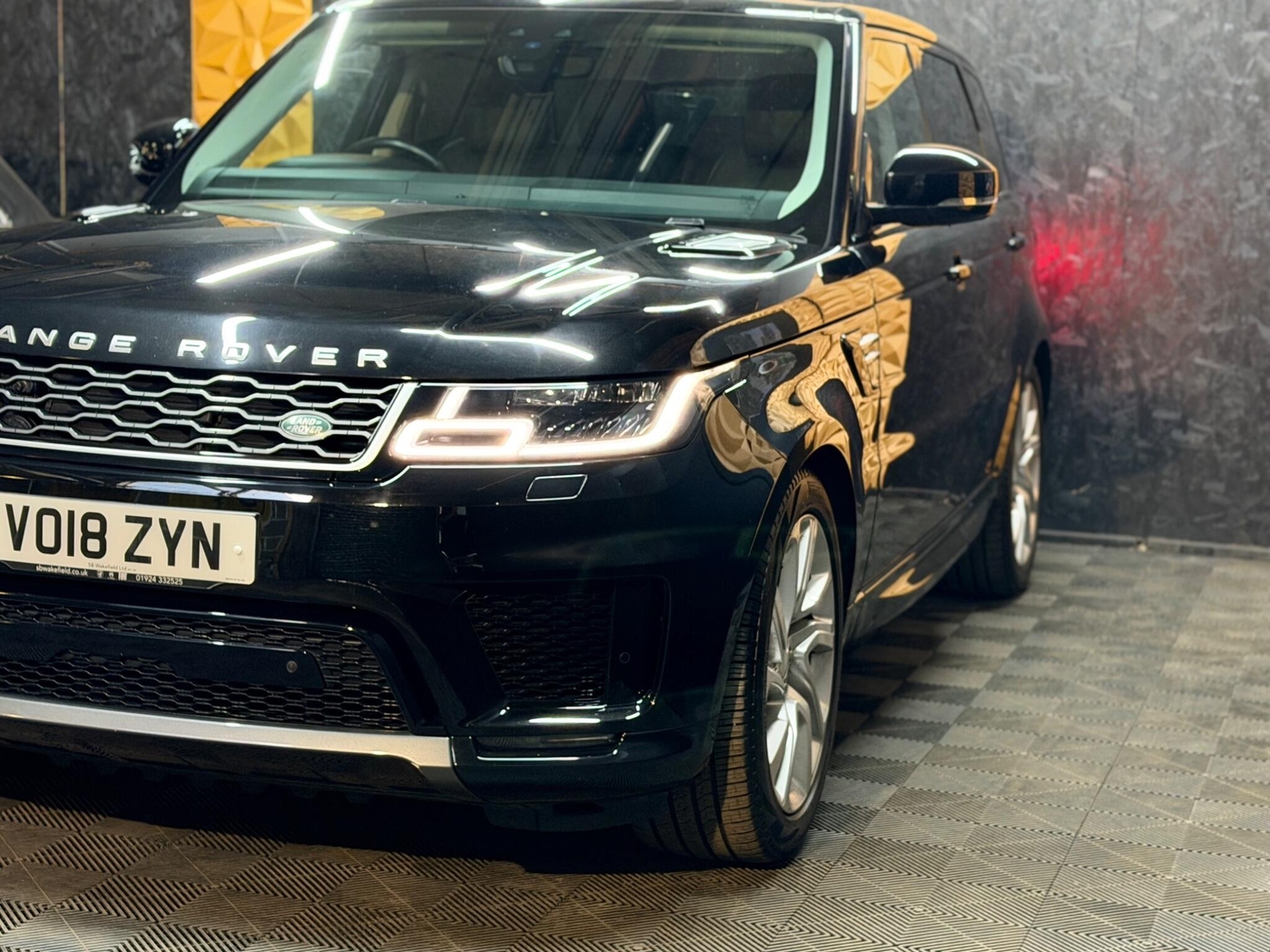 Land Rover Range Rover Sport 2018 - Cars in Halifax