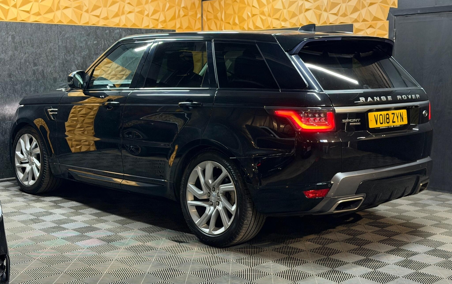 Land Rover Range Rover Sport 2018 - Cars