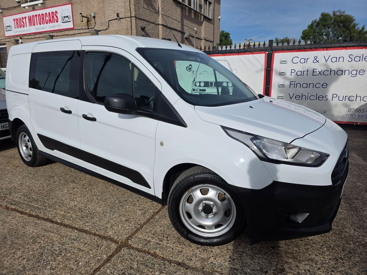 Ford Transit Connect 2022 in Hounslow