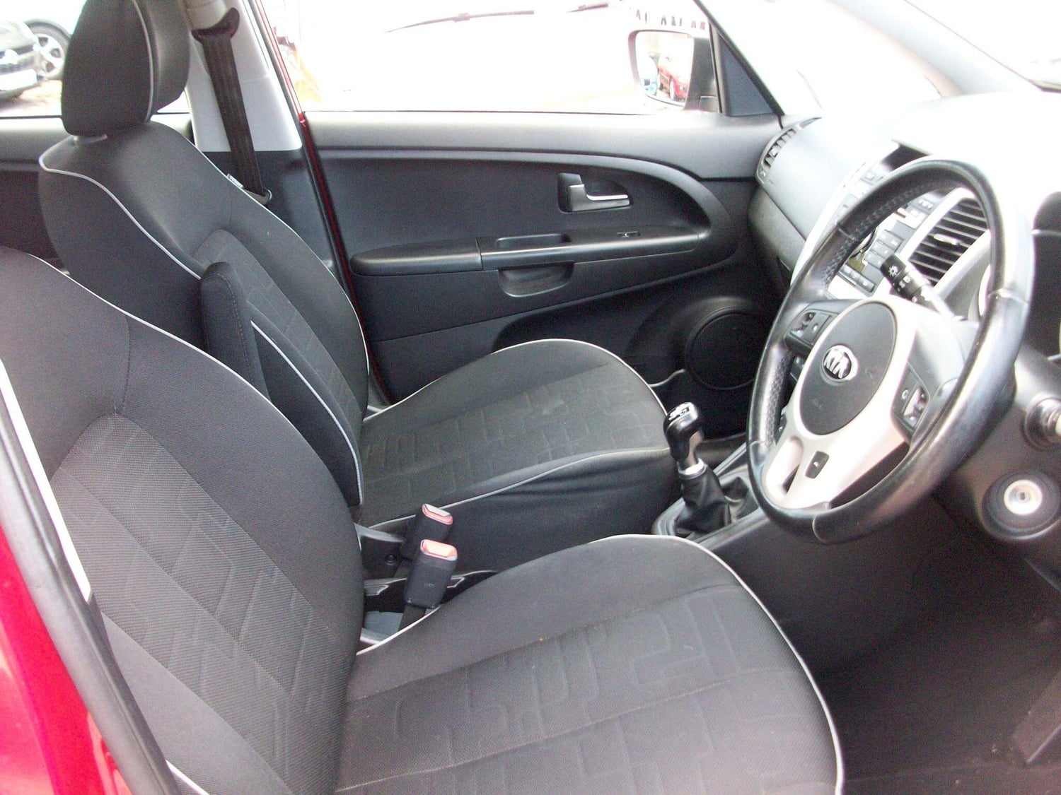 Kia Venga 2016 - Cars in Eastleigh