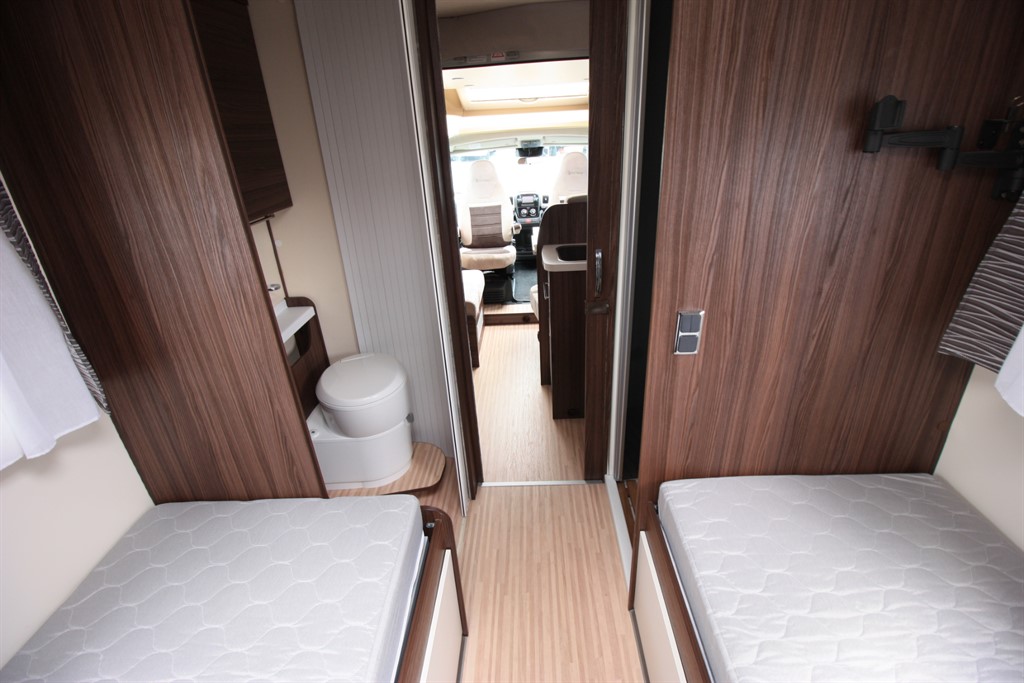 [4 berth ]Benimar Mileo 264