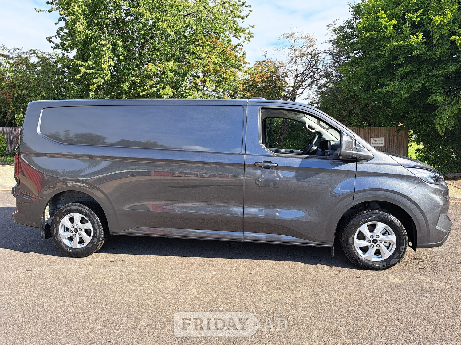 Ford Transit Custom 2025 - Vans & Commercial Vehicles