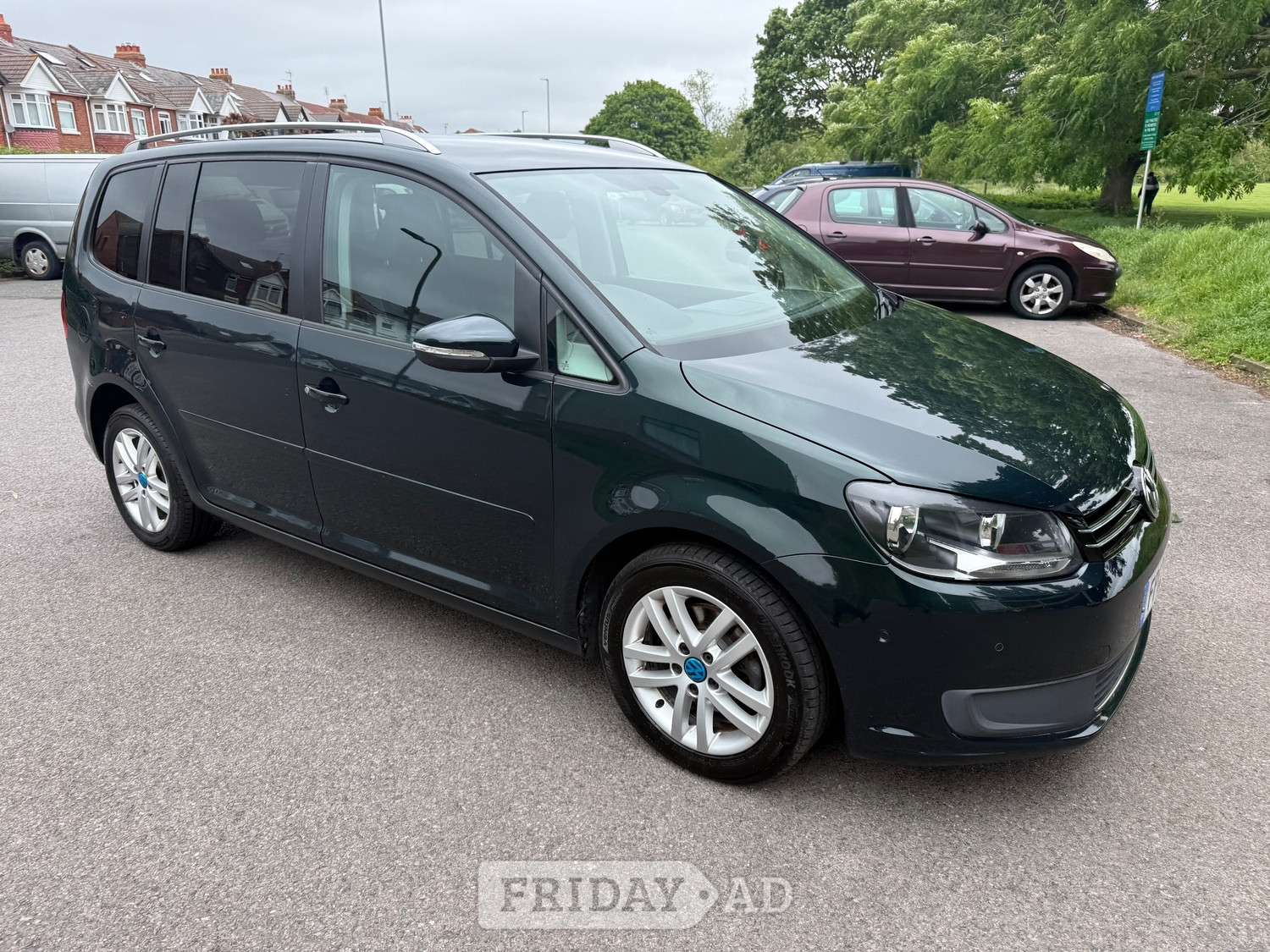 Volkswagen Touran 2012 - Cars in Portsmouth