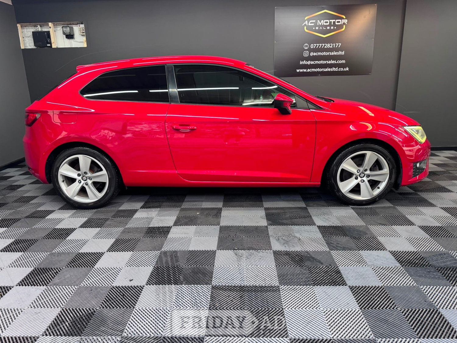 SEAT Leon 2013 - Cars in Chertsey