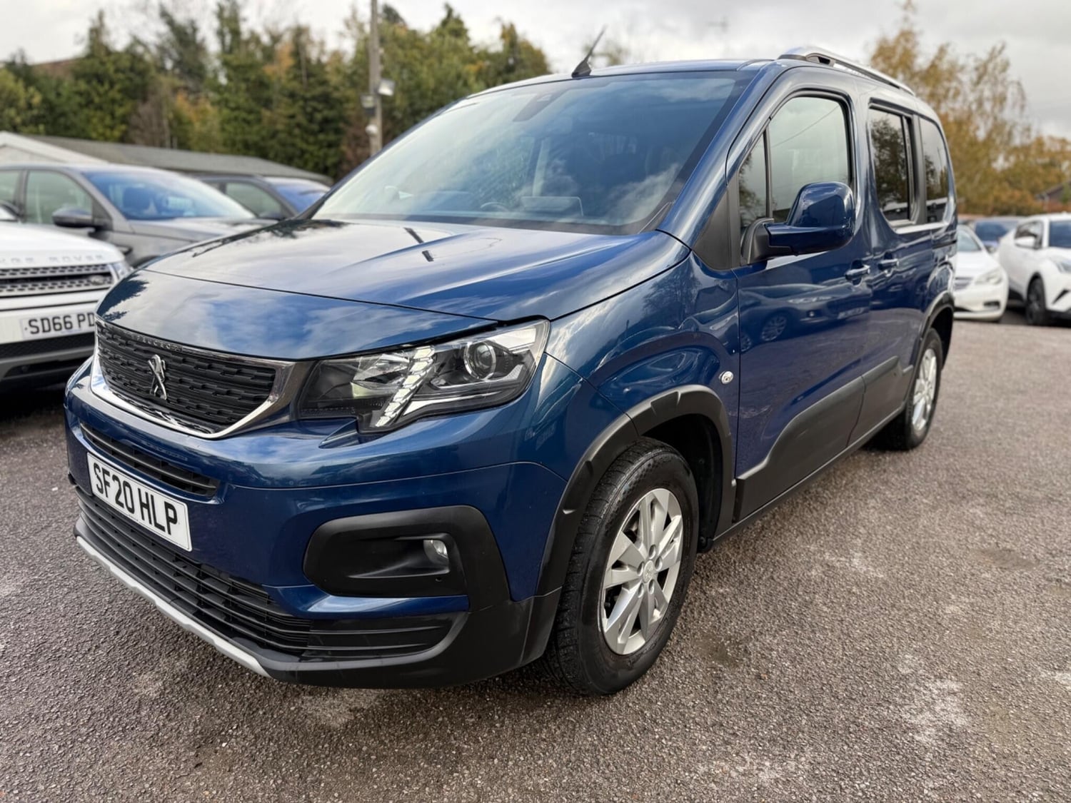 [ berth ]Peugeot Rifter