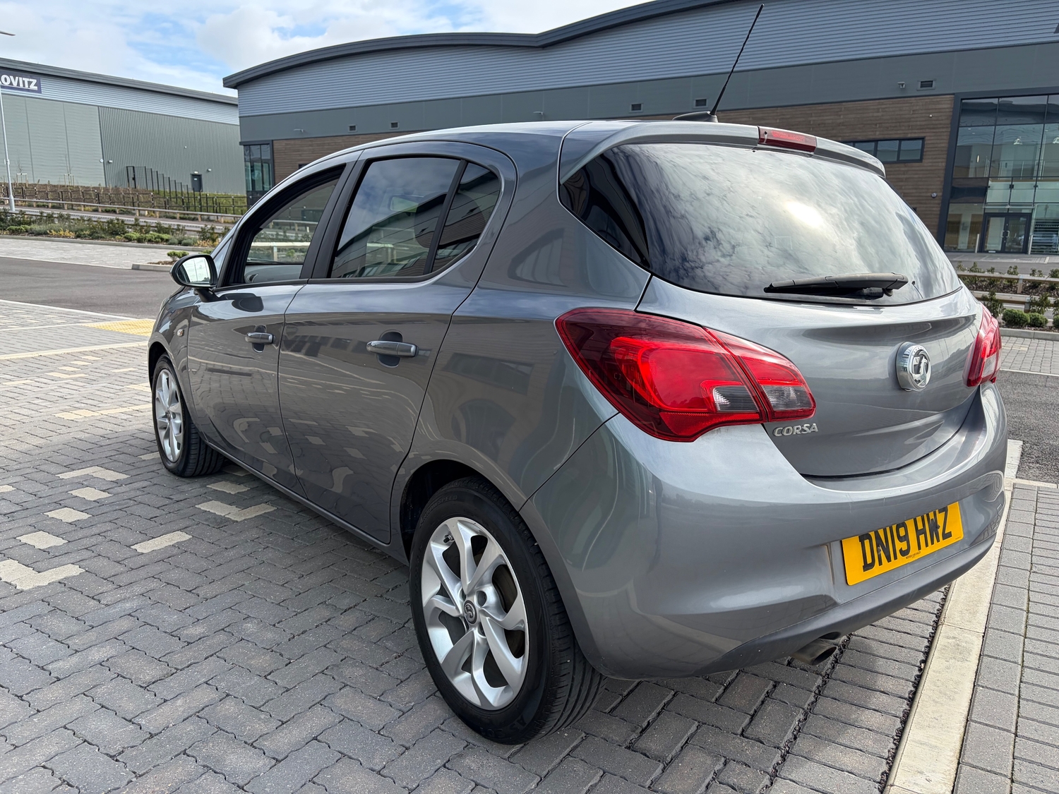 [ berth ]Vauxhall Corsa