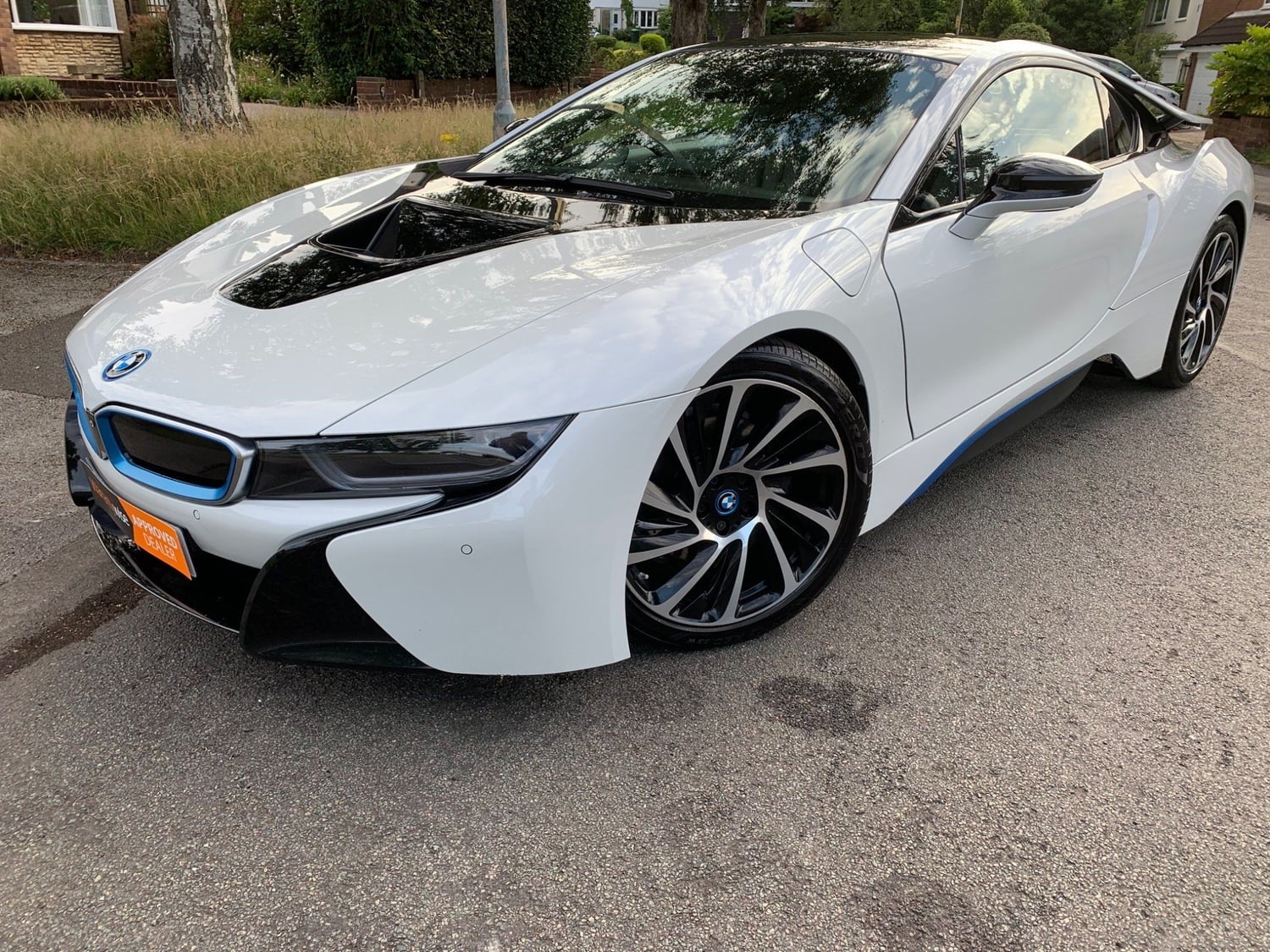 [ berth ]BMW i8