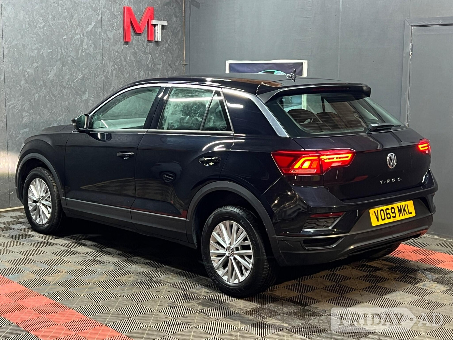 Volkswagen T-Roc 2019 - Cars in Halifax