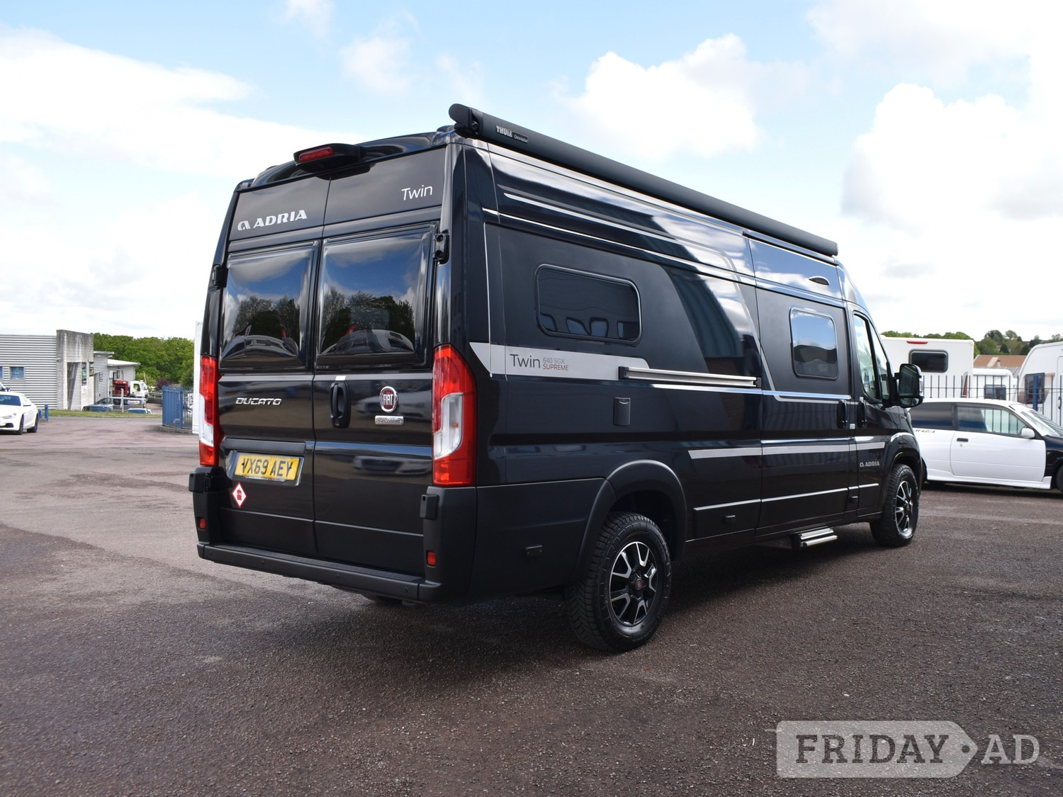Adria Twin 640 SGX Supreme 2020 - Motorhomes & Caravans