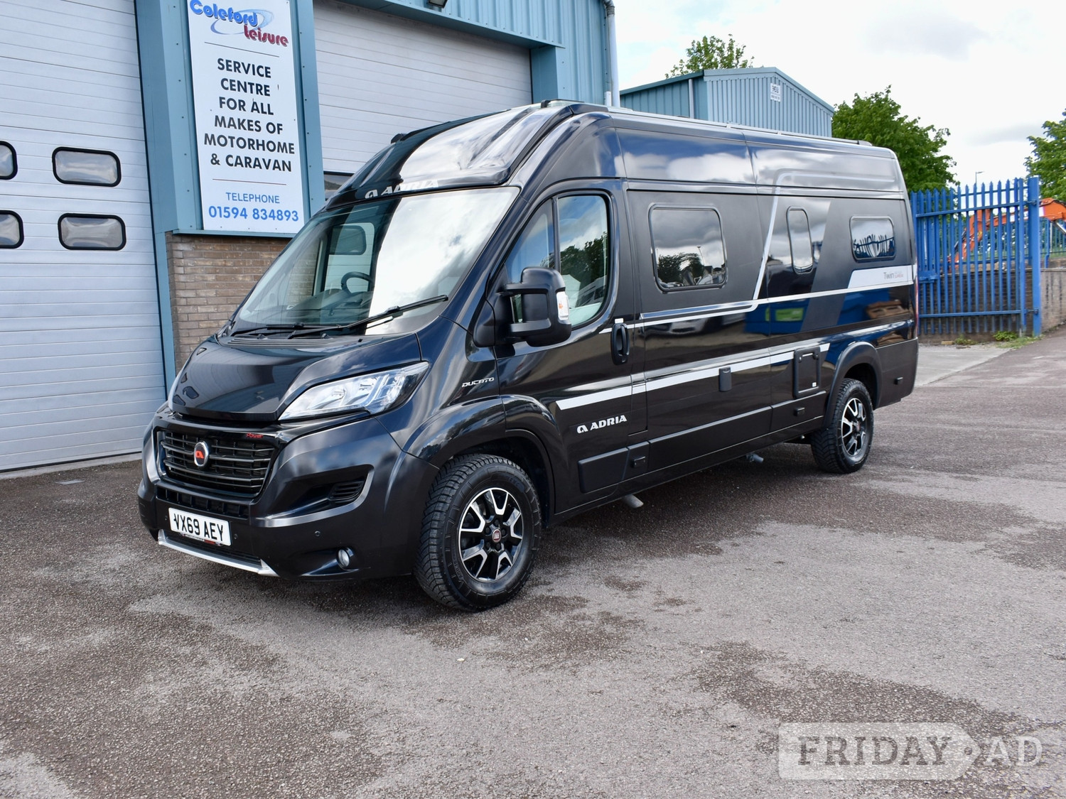 Adria Twin 640 SGX Supreme Coleford