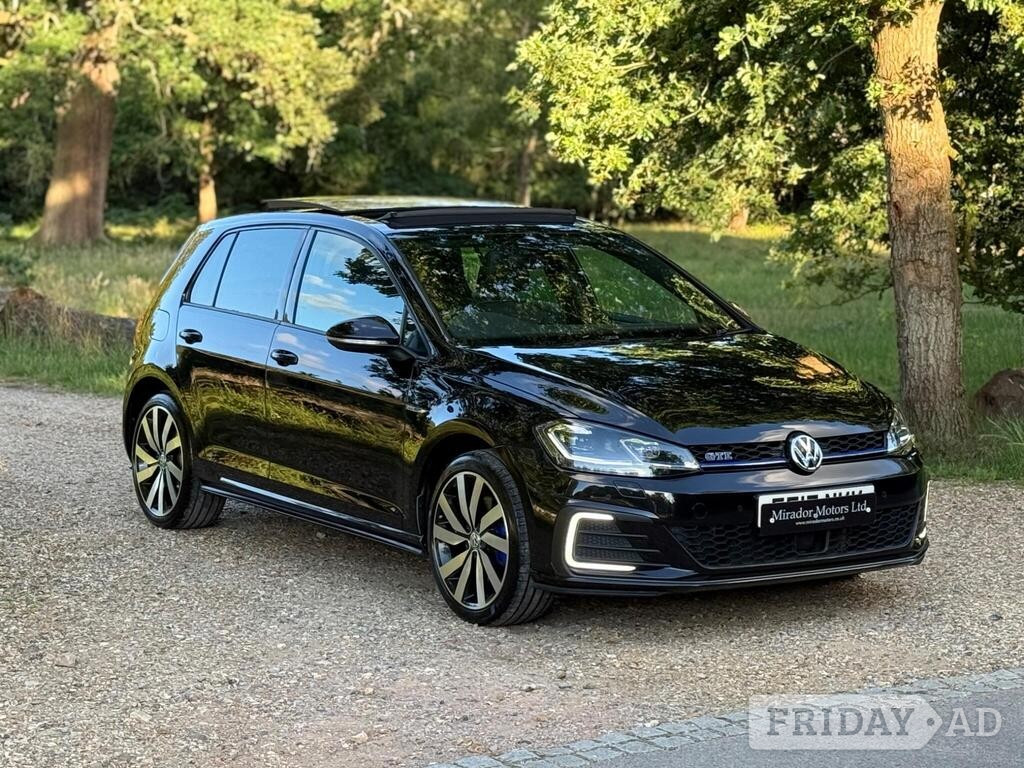 Volkswagen Golf Slough