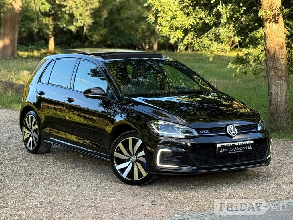 Volkswagen Golf 2017 in Slough