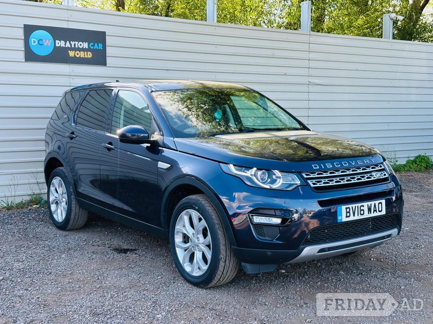 [ berth ]Land Rover Discovery Sport
