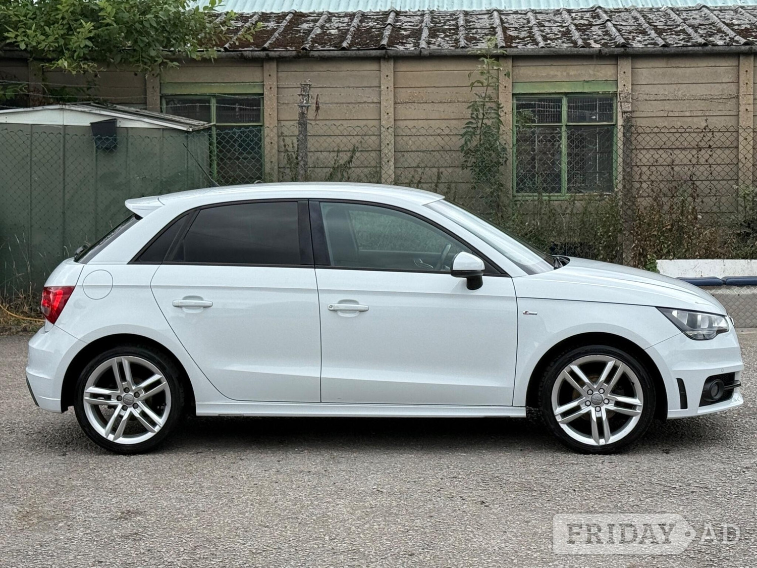 [ berth ]Audi A1