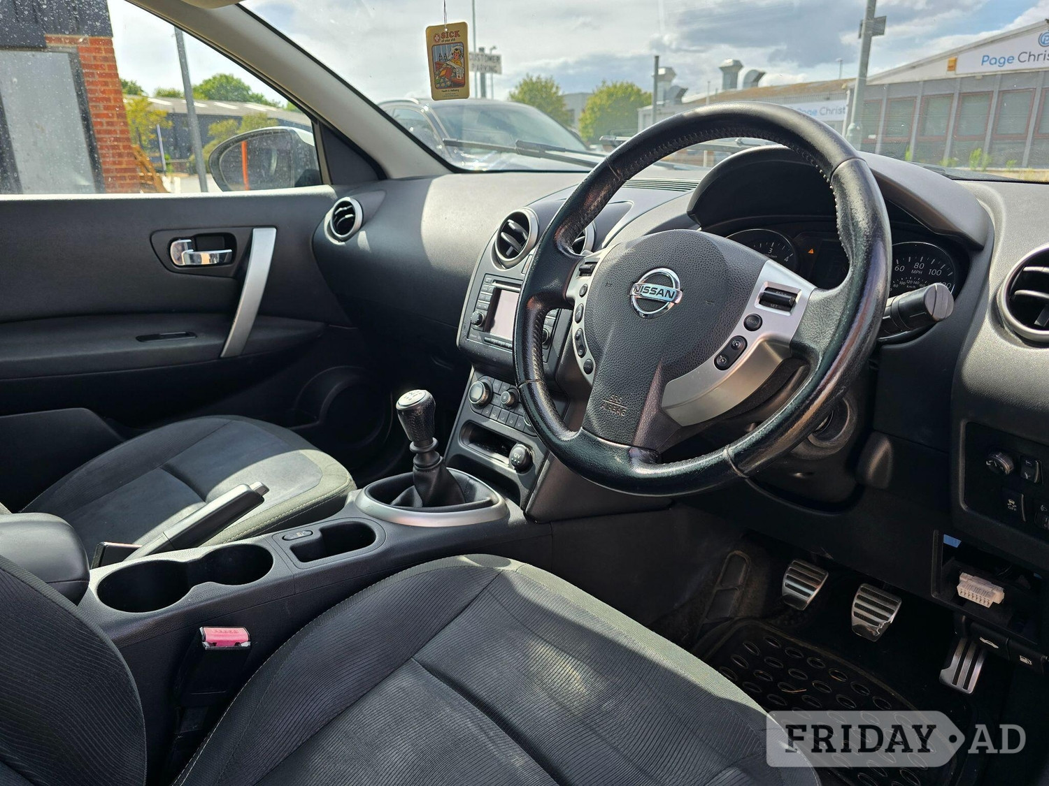 Nissan Qashqai 2010 - Cars