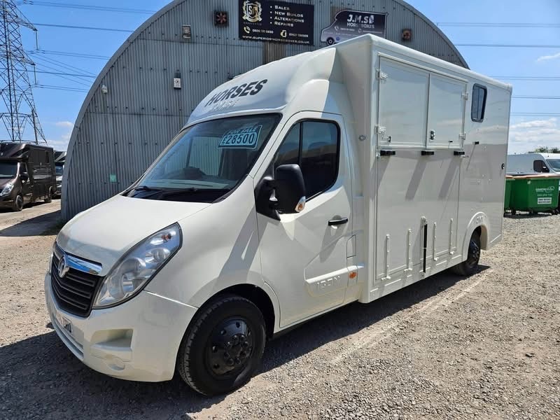 [ berth ]Jms horseboxes Icon