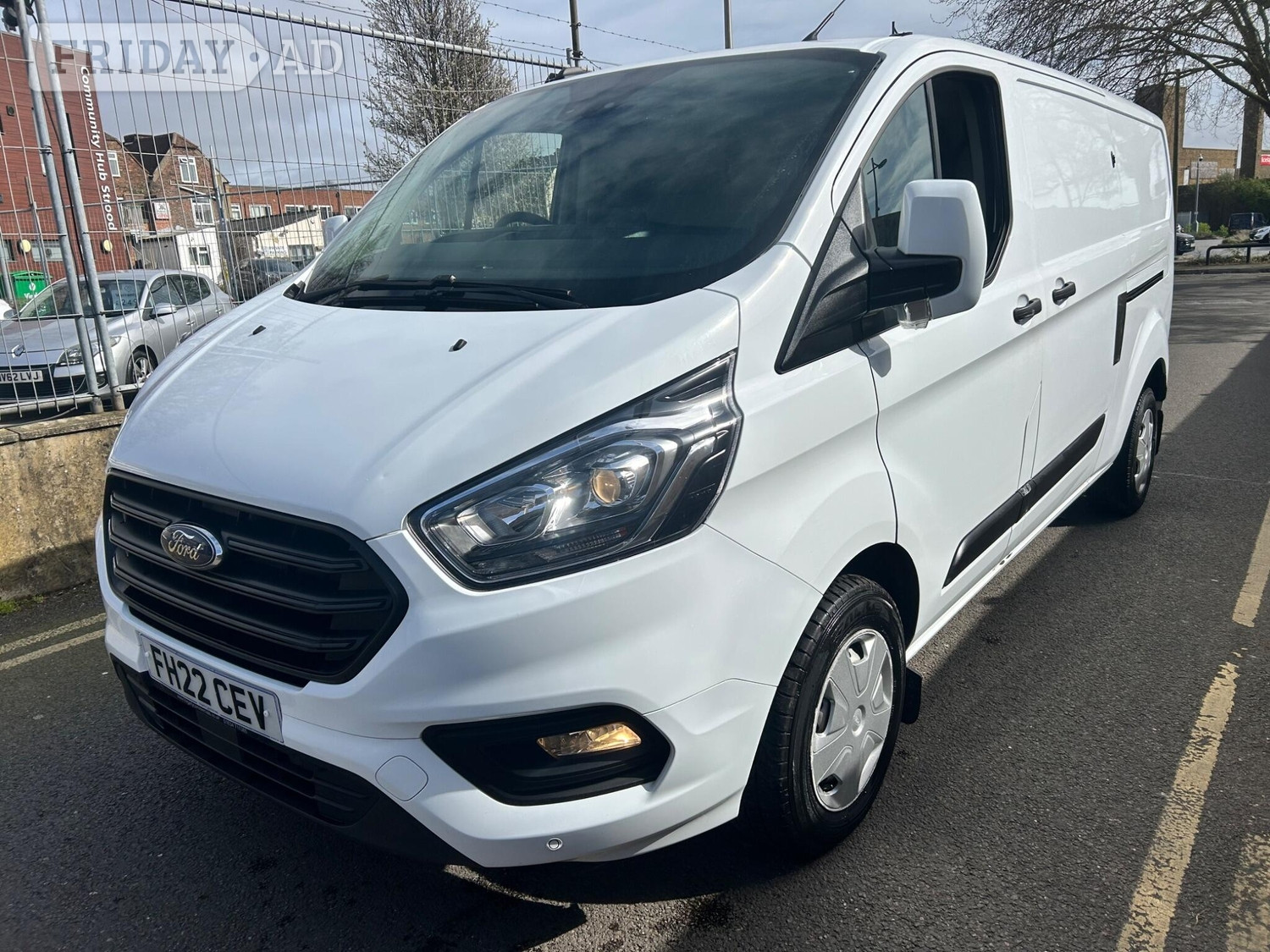 [ berth ]Ford Transit Custom