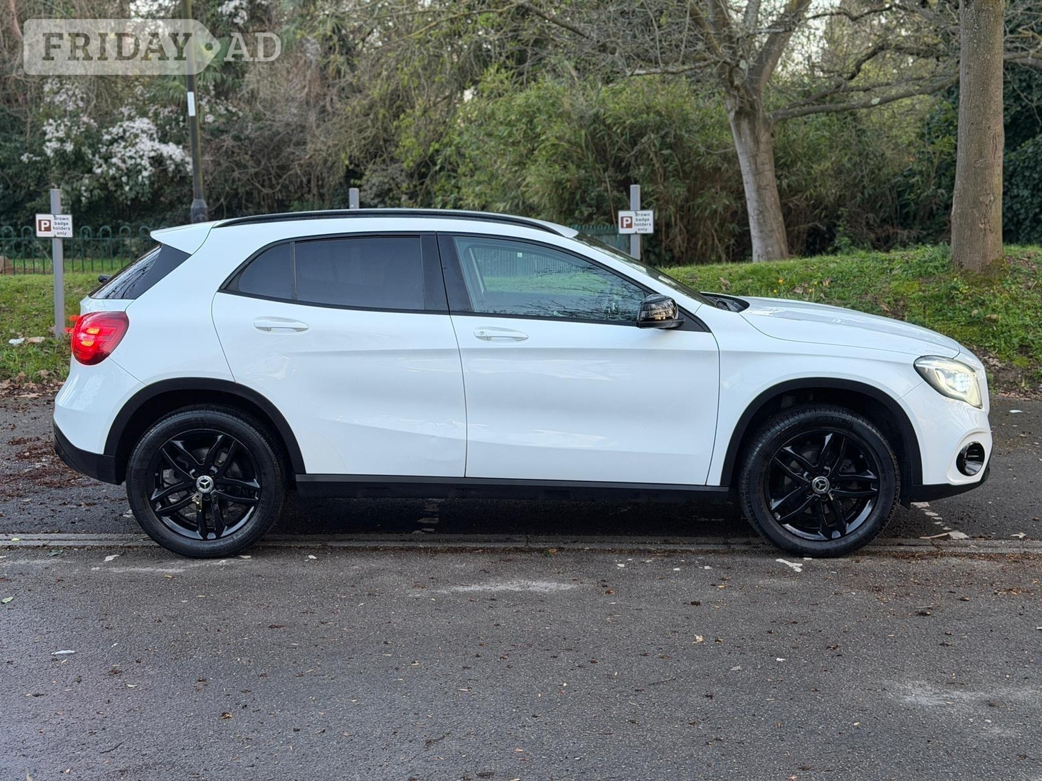 [ berth ]Mercedes-Benz GLA