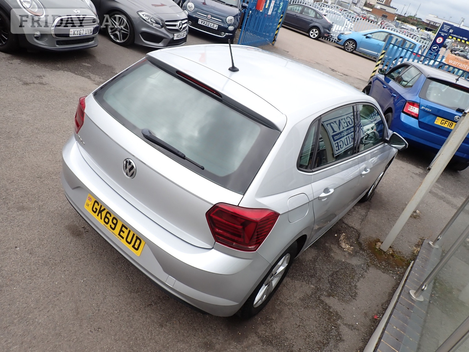 Volkswagen Polo 2019 - Cars