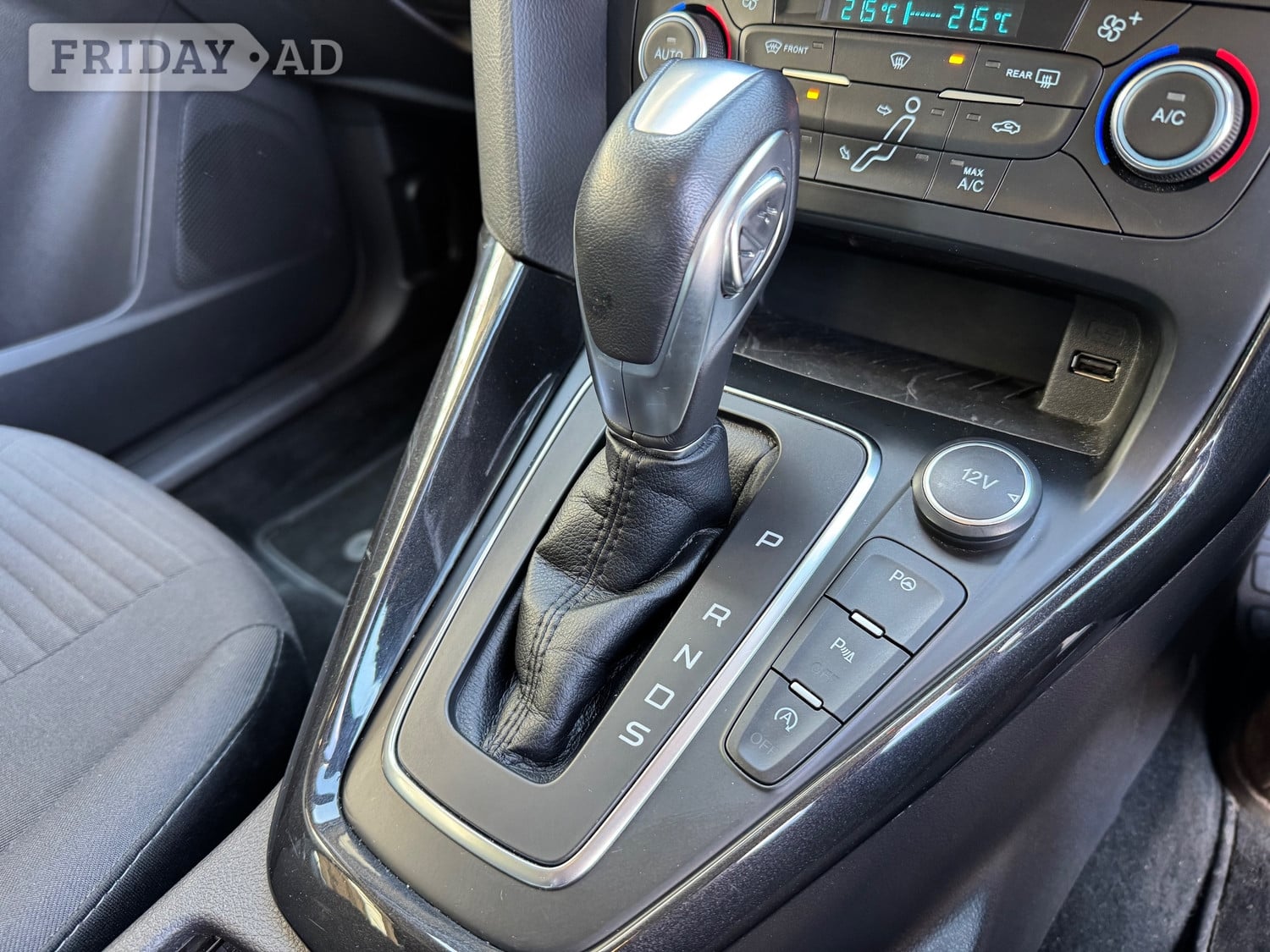 Ford Focus 2016 - Cars in West Molesey