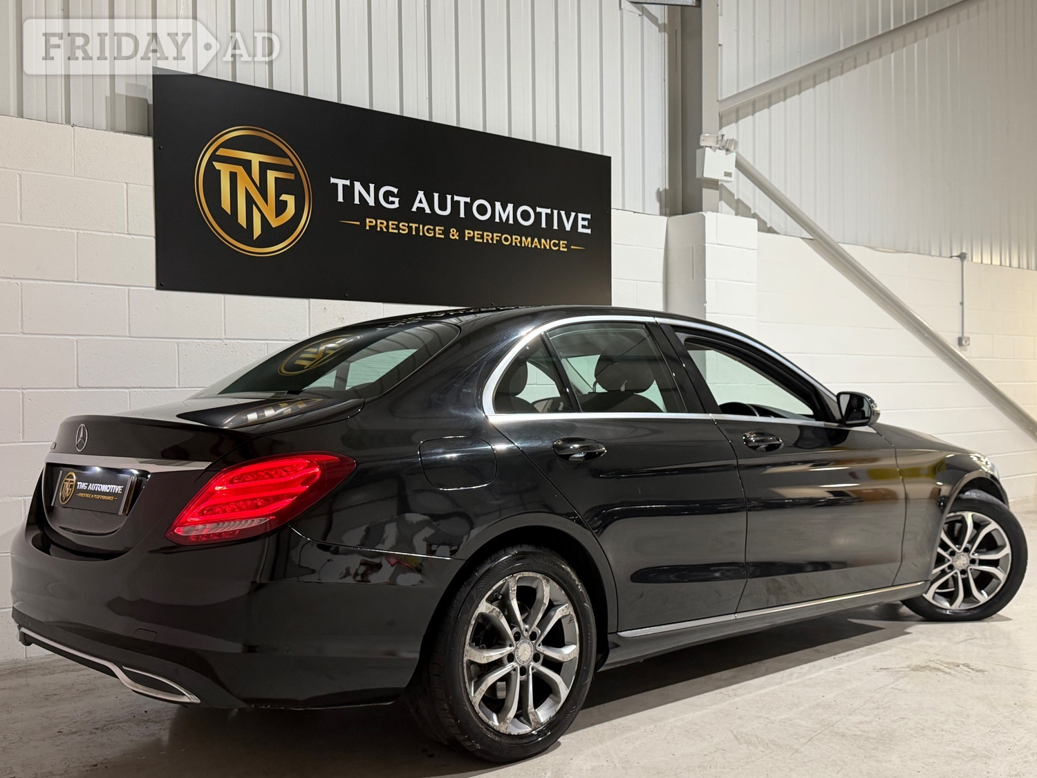 [ berth ]Mercedes-Benz C Class