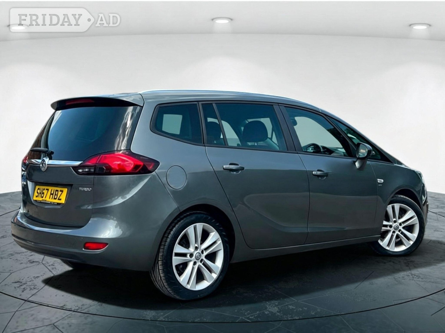 Vauxhall Zafira Tourer 2017 - Cars in Walsall
