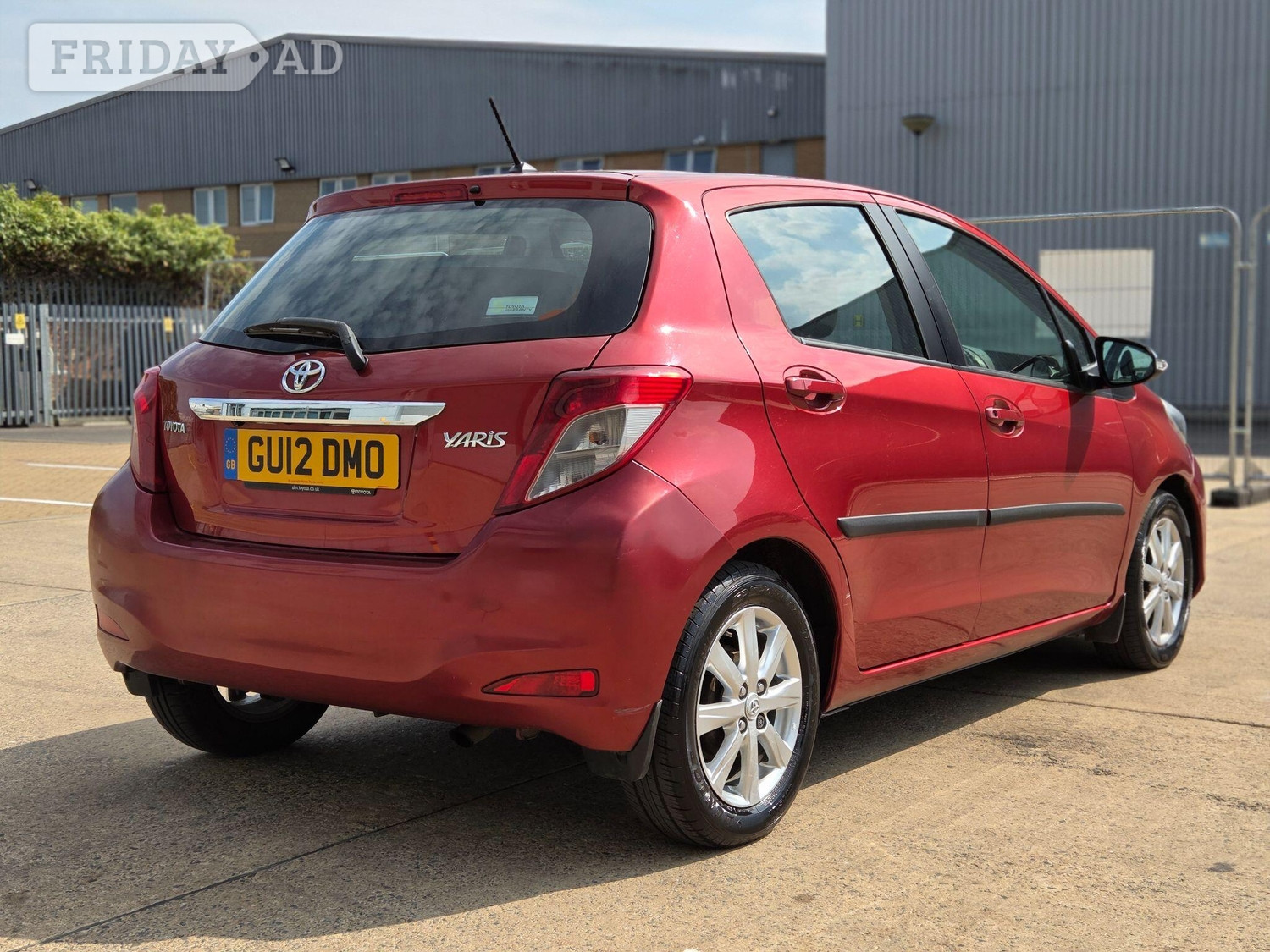 Toyota Yaris 2012 - Cars in Slough
