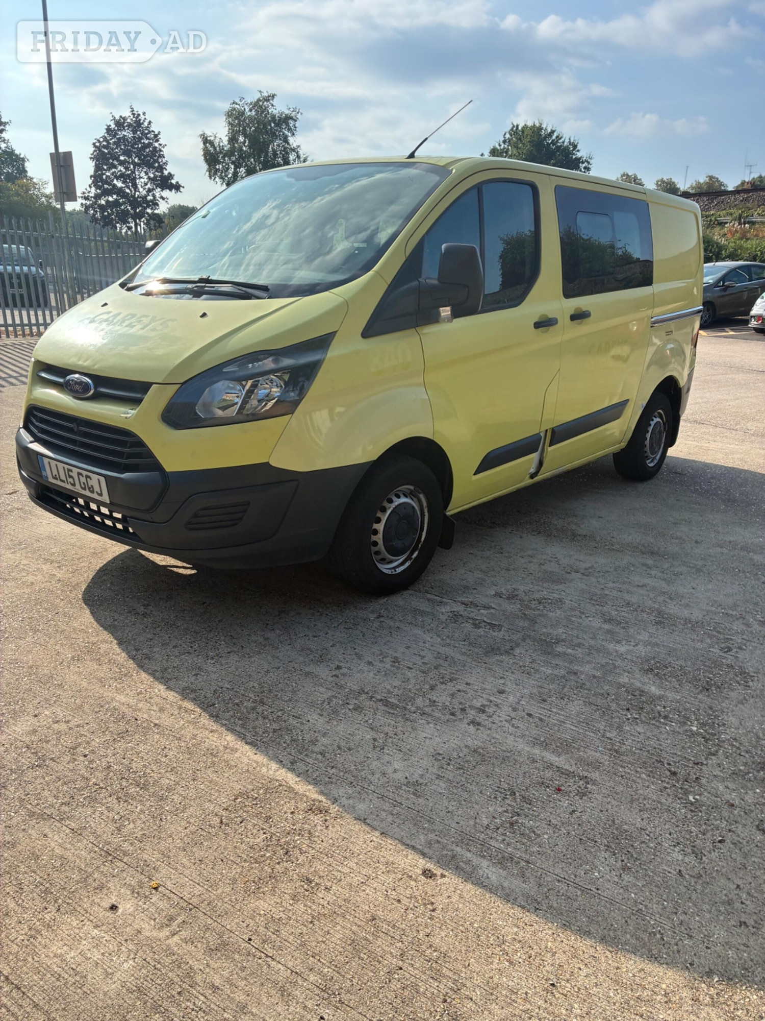 [ berth ]Ford Transit Custom