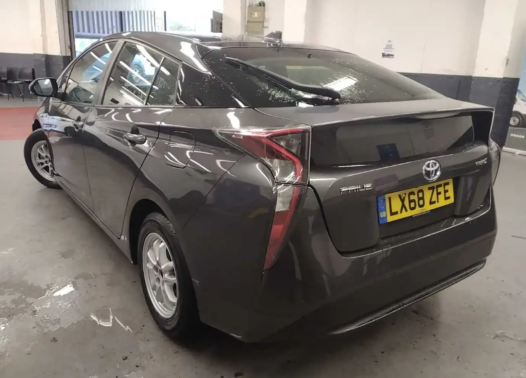 [ berth ]Toyota Prius